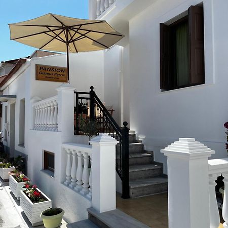 Hotel Pansion Giannis Perris Kokkari Zewnętrze zdjęcie