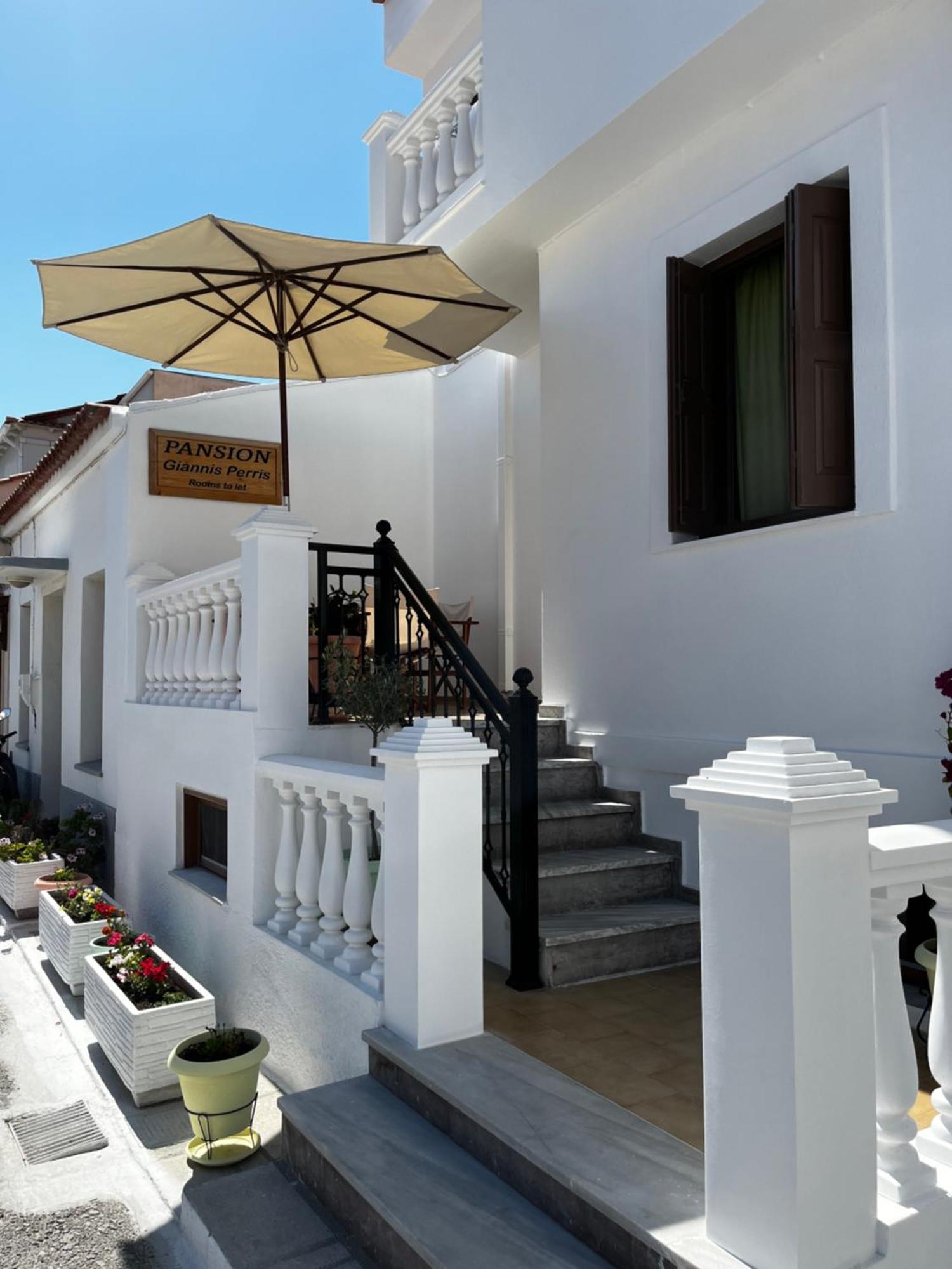 Hotel Pansion Giannis Perris Kokkari Zewnętrze zdjęcie
